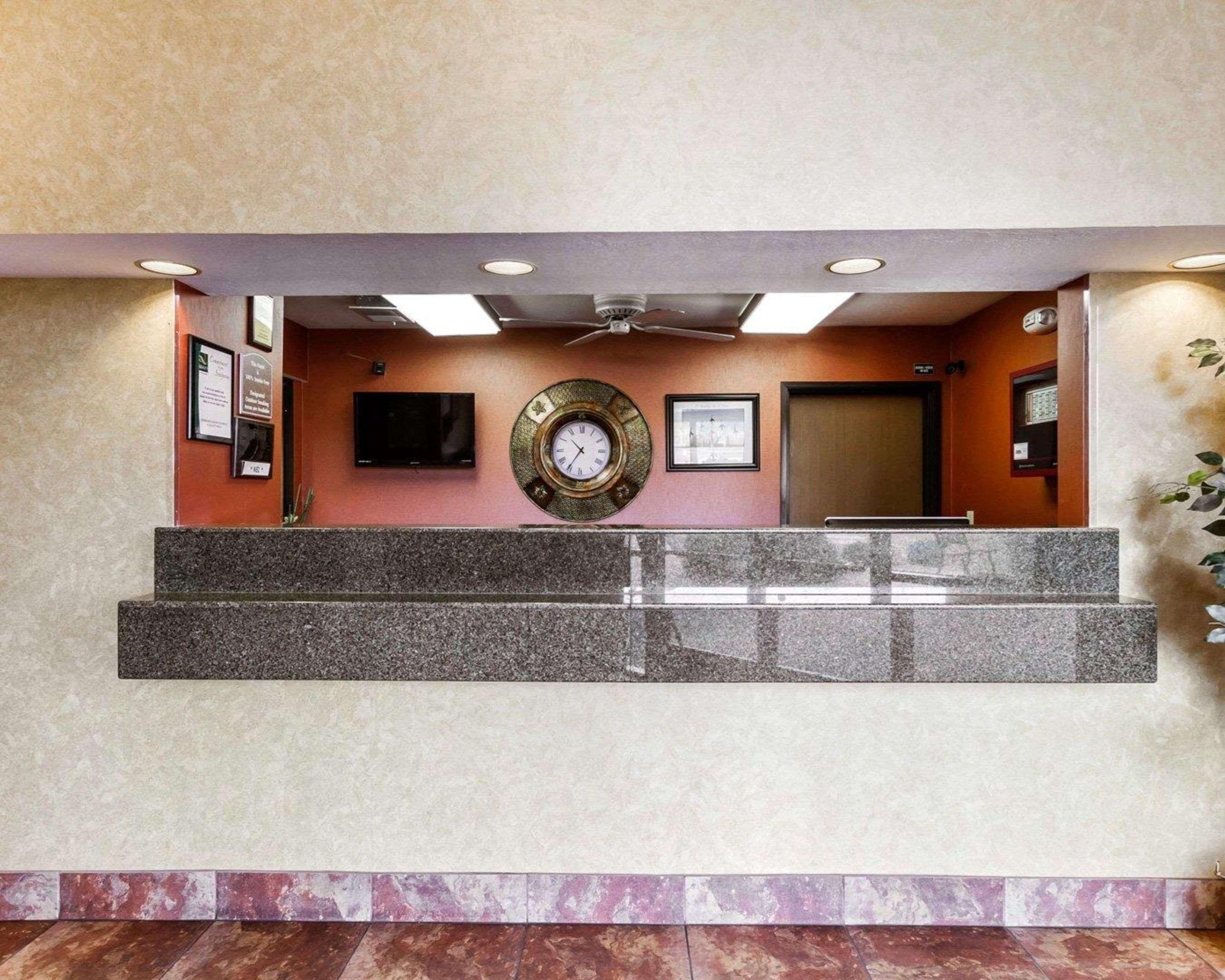 Comfort Inn & Suites Surprise Near Sun City West Exterior photo